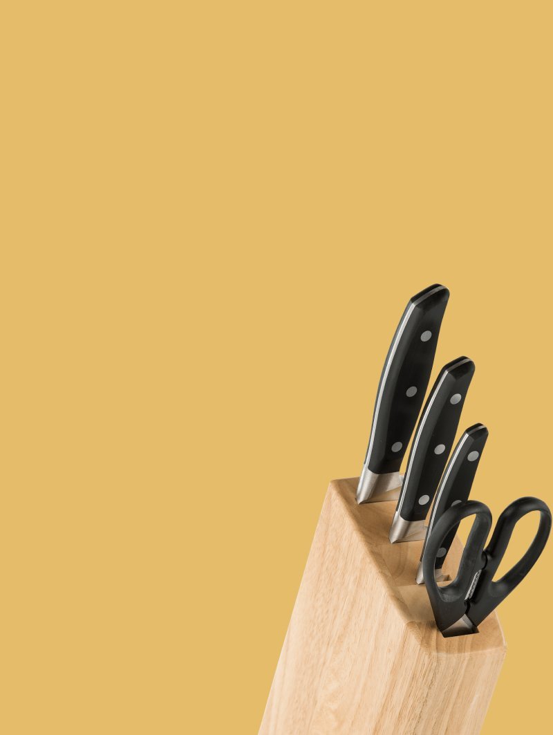 Кухонний інвентар і ножі