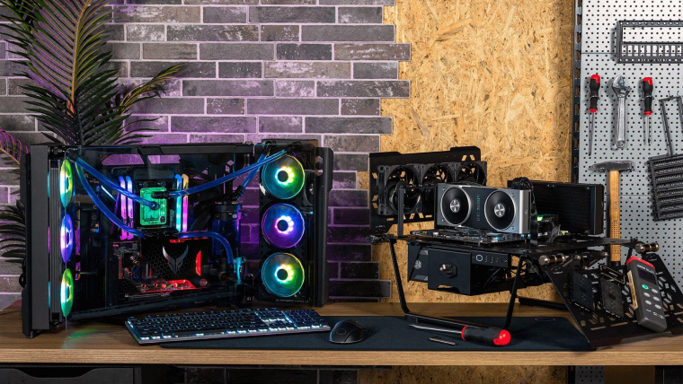 Cooler Master запускает MasterFrame 700 – открытый корпус для ПК, который превращается в испытательный стенд