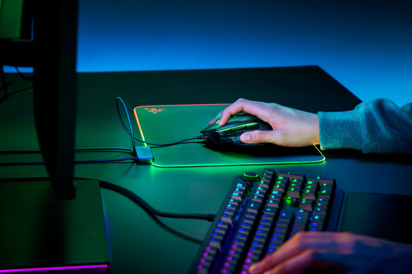 Игровая поверхность  Razer Firefly V2 RGB Black - фото 5